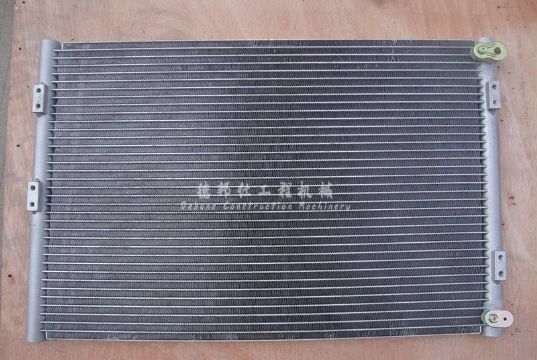 点击查看详细信息<br>标题：PC300-7 冷凝器 阅读次数：1900